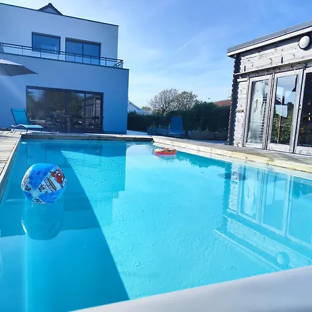 Oriel 1 à Avec Piscine Privée